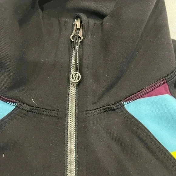 [6]  Lululemon Nice Asana Jacket - Picture 7 of 12